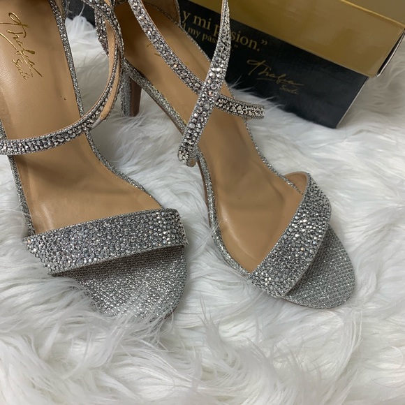 SPARKLY! Thalia Sodi Sparkly Sandals - Picture 1 of 3